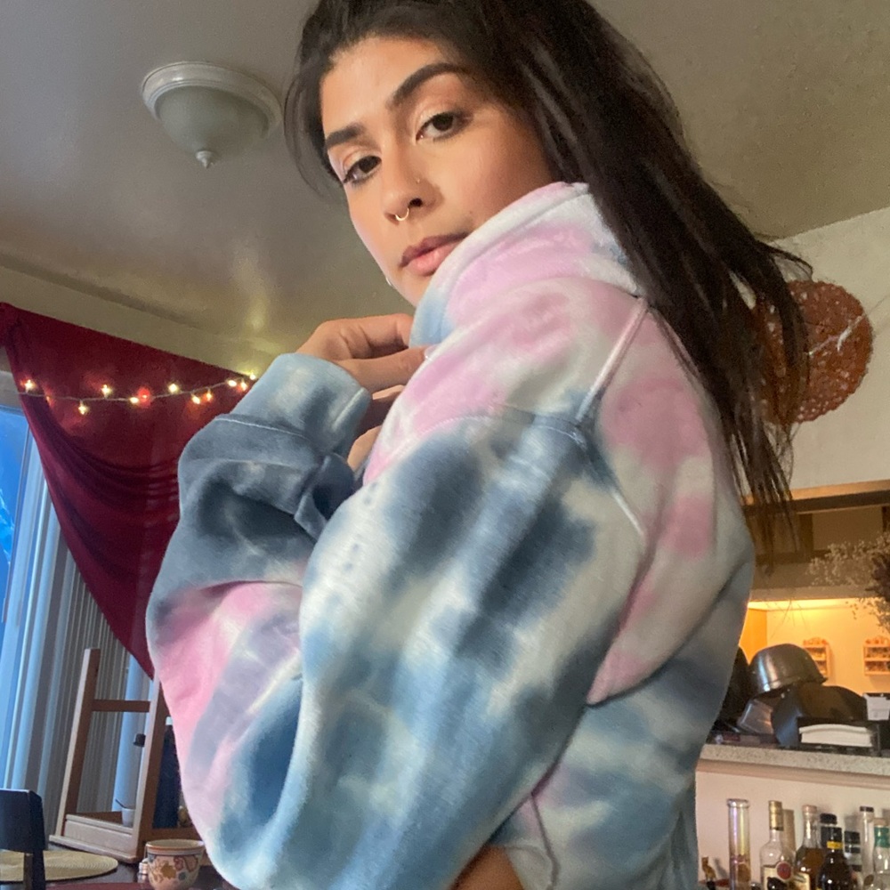 Pink white and blue SheIn cropped hoodie